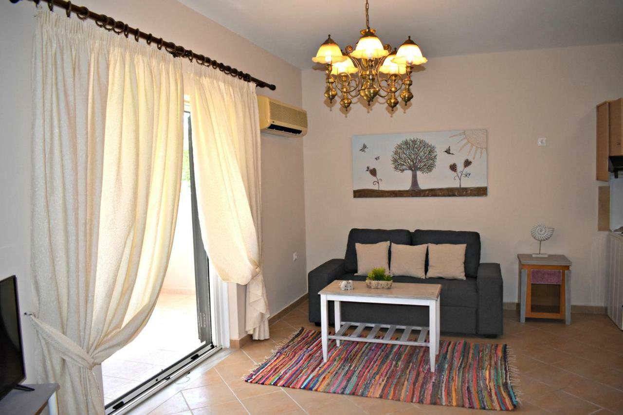 Kakia 2 Bedroom Apartment Закинтос Екстериор снимка